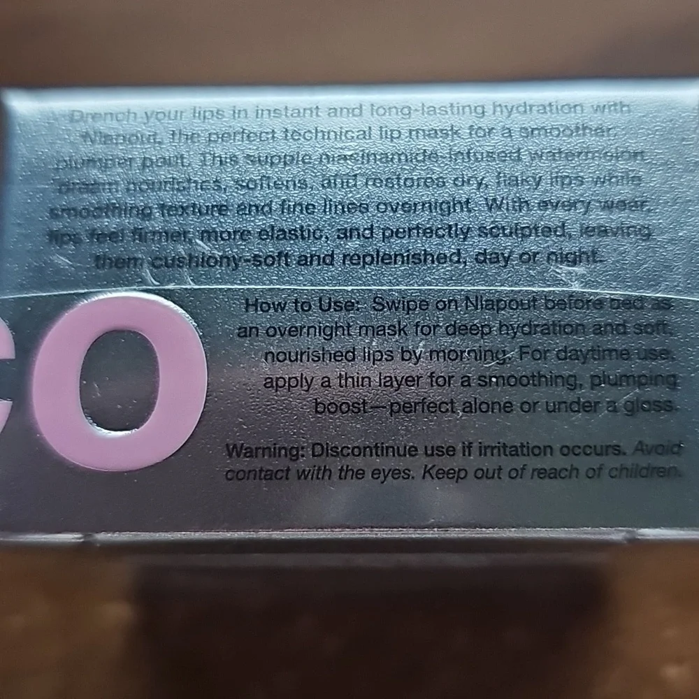 NIB Toyfactory‎ Nia Pout Niacinamide Serum Lip Mask Watermelon Whip Sealed